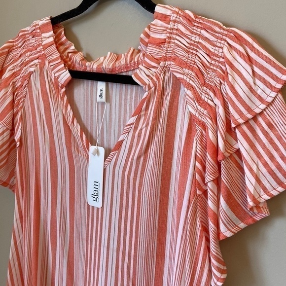 NWT Coral and White Top by Glam - Large - Picture 5 of 6